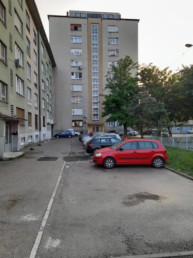 Apartman Bulevar Stupine Tuzla Exterior foto