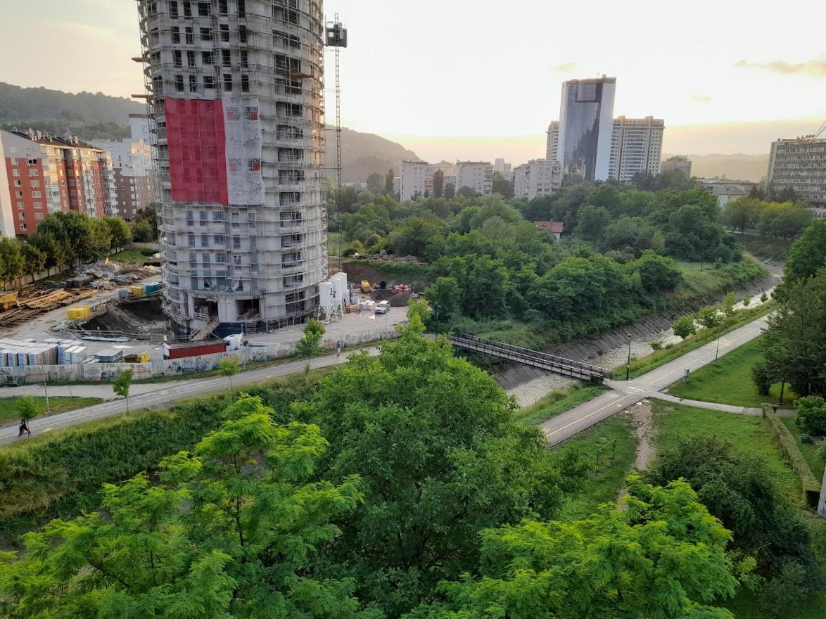 Apartman Bulevar Stupine Tuzla Exterior foto